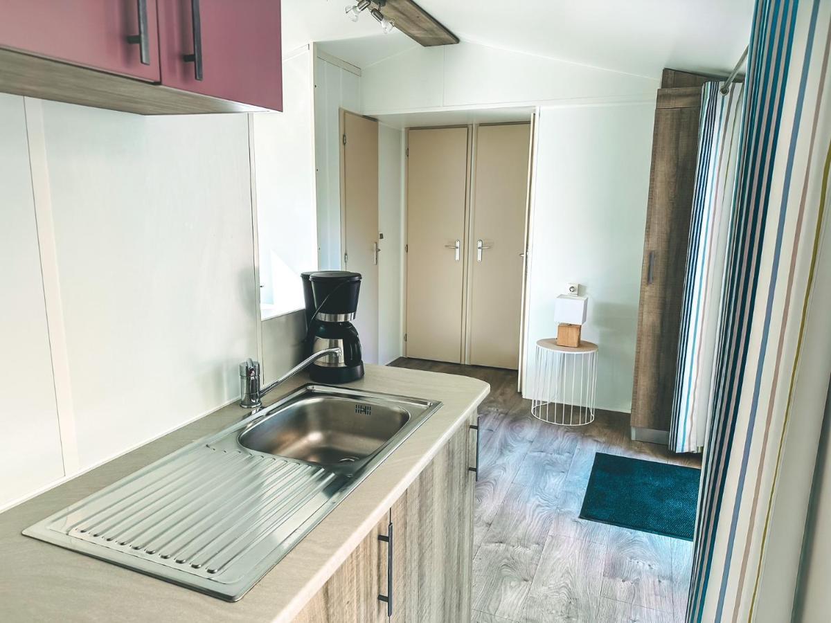 3 Bedroom Chalets Camping Lei Suves - Joycasa Рокбрюн-сюр-Аржан Екстериор снимка