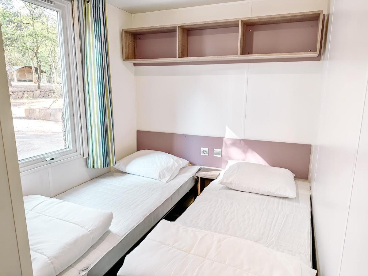 3 Bedroom Chalets Camping Lei Suves - Joycasa Рокбрюн-сюр-Аржан Екстериор снимка