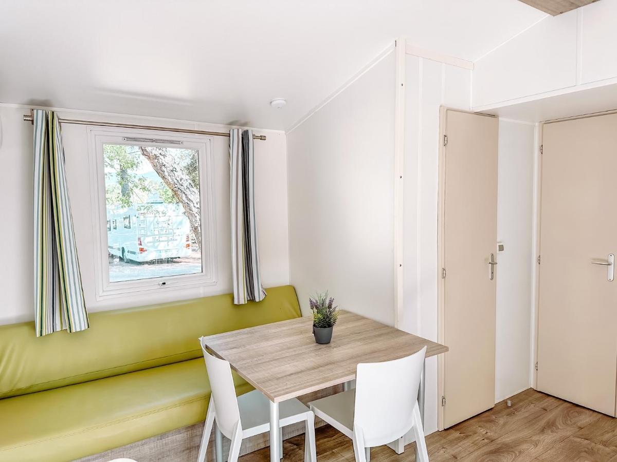 3 Bedroom Chalets Camping Lei Suves - Joycasa Рокбрюн-сюр-Аржан Екстериор снимка